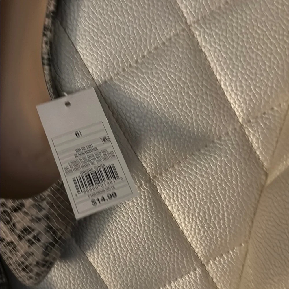 A New Day Women's Snakeskin Flats SZ 6.5 - Picture 2 of 3